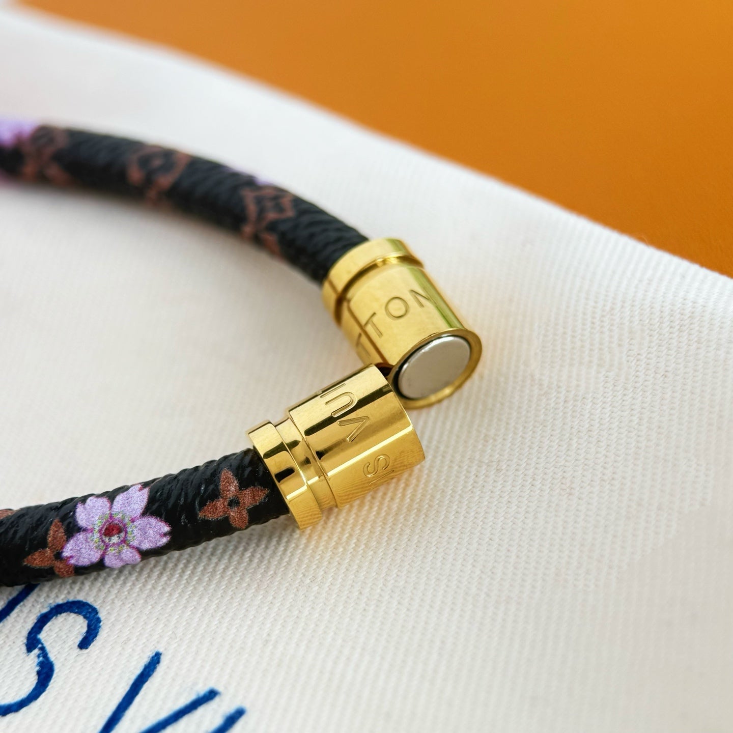 Pearly Flower Bracelet