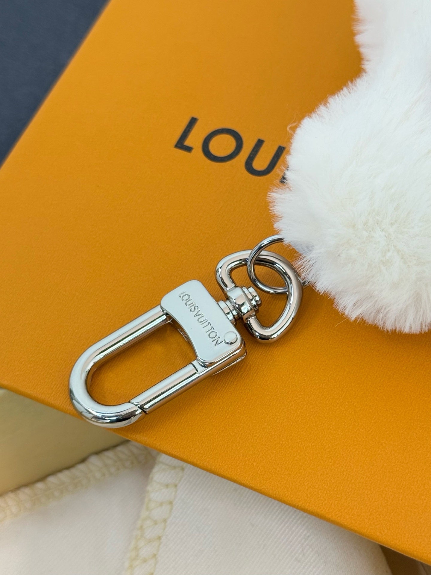 VIVIENNE SHEARLING Bag Charm