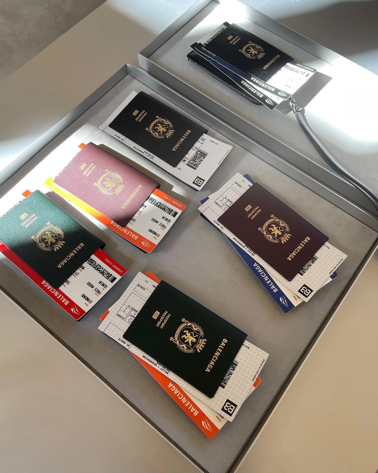 Passport Phone Holder in Black