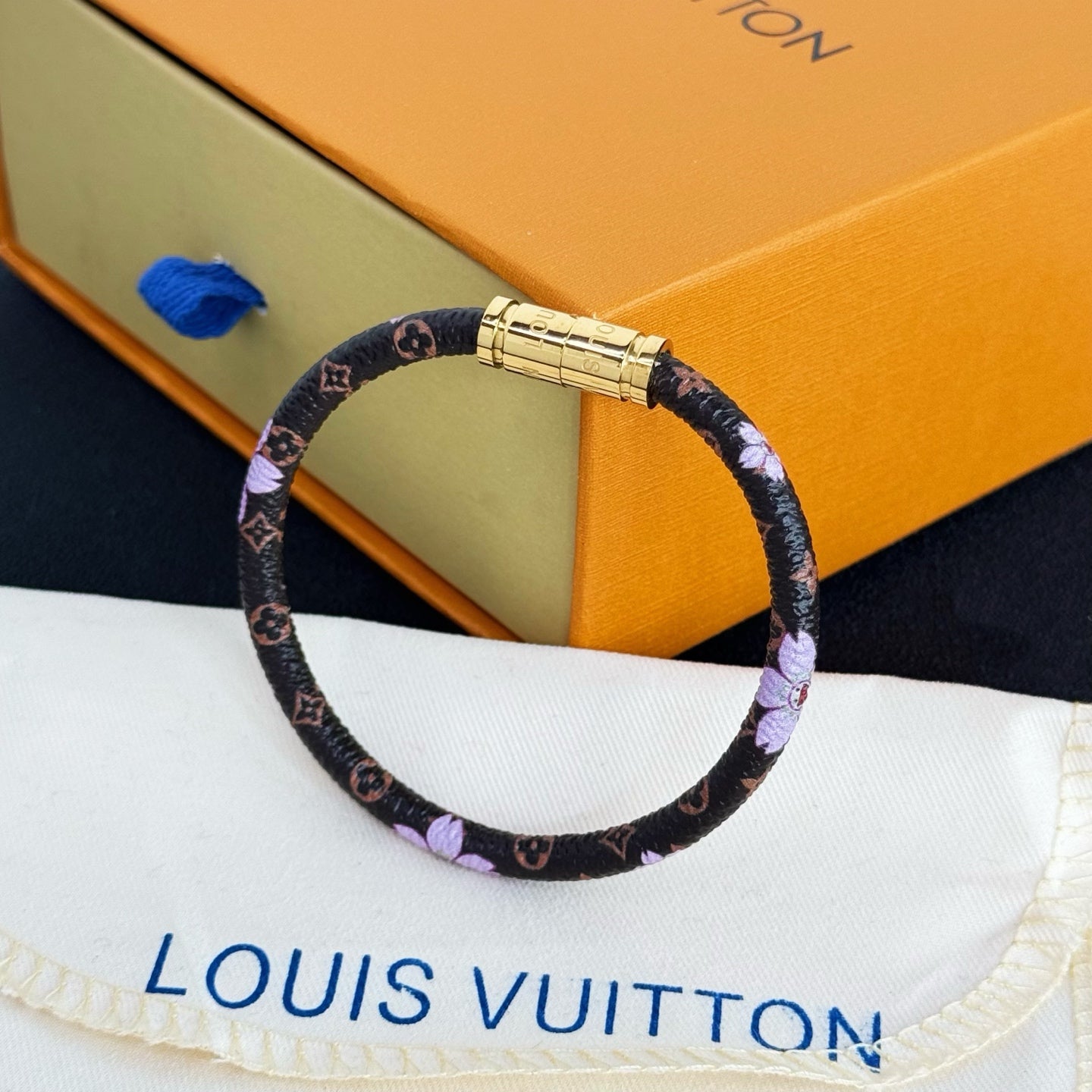 Pearly Flower Bracelet