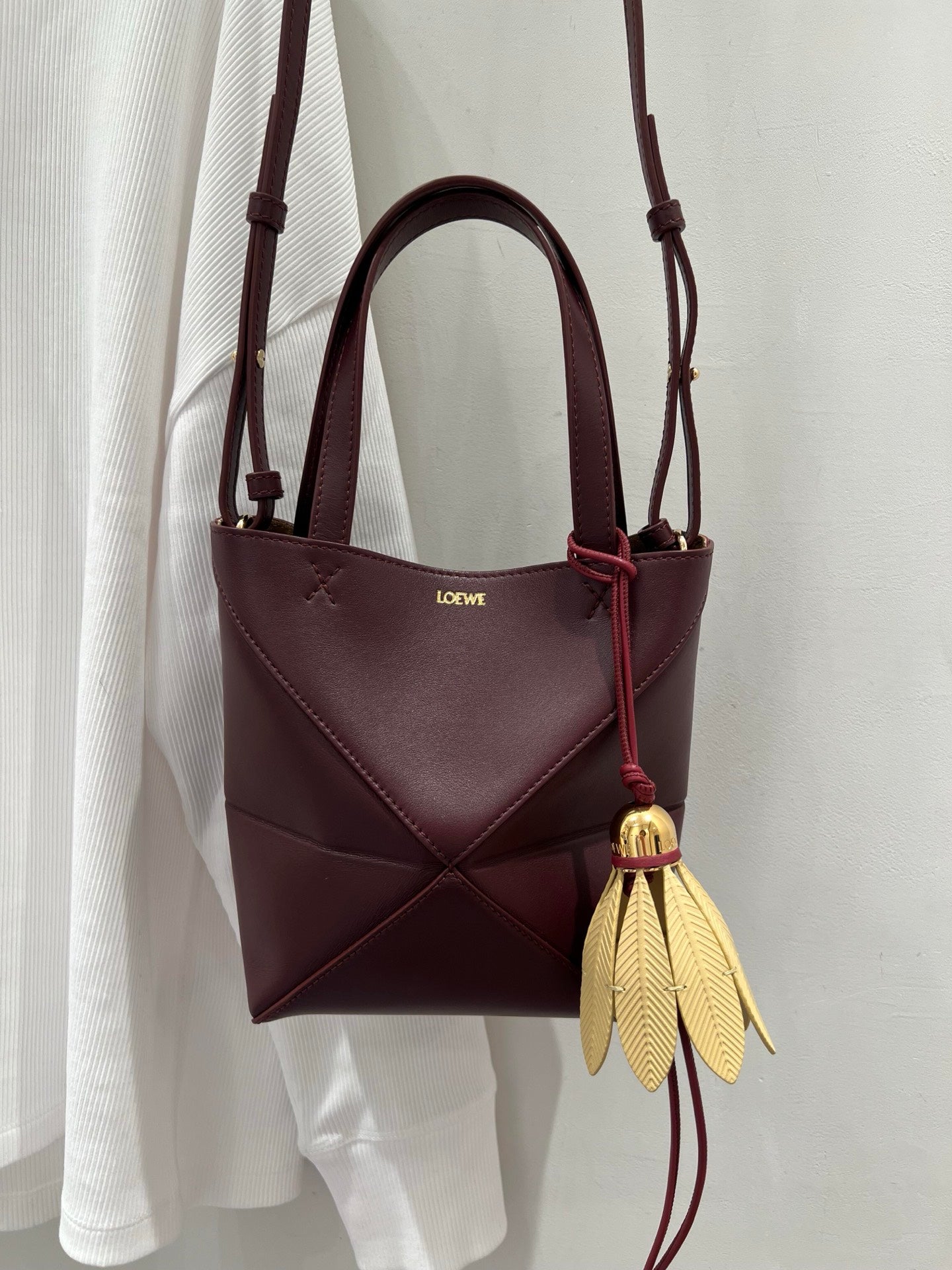Badminton charm in classic calfskin