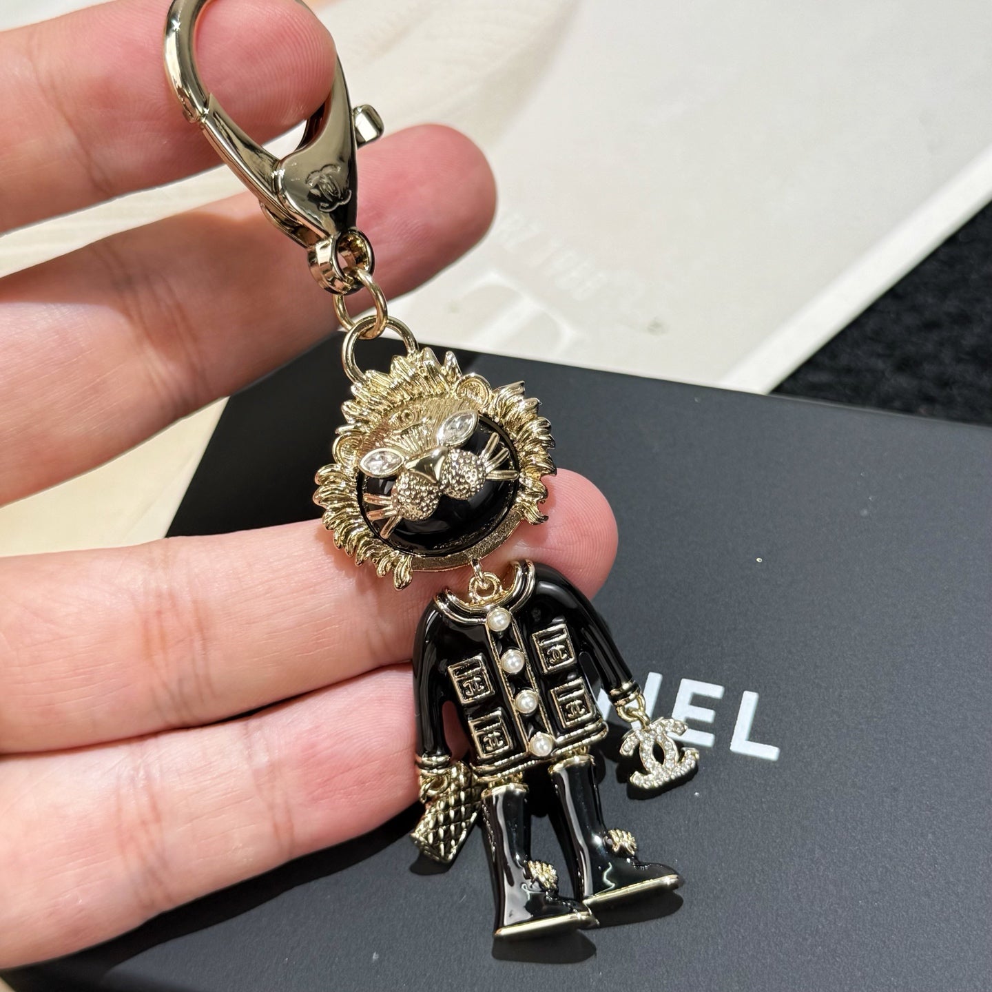 Luxury-Inspired Lion Figure Bag Charm, Gold-Tone Enamel Keychain with Crystal Accents