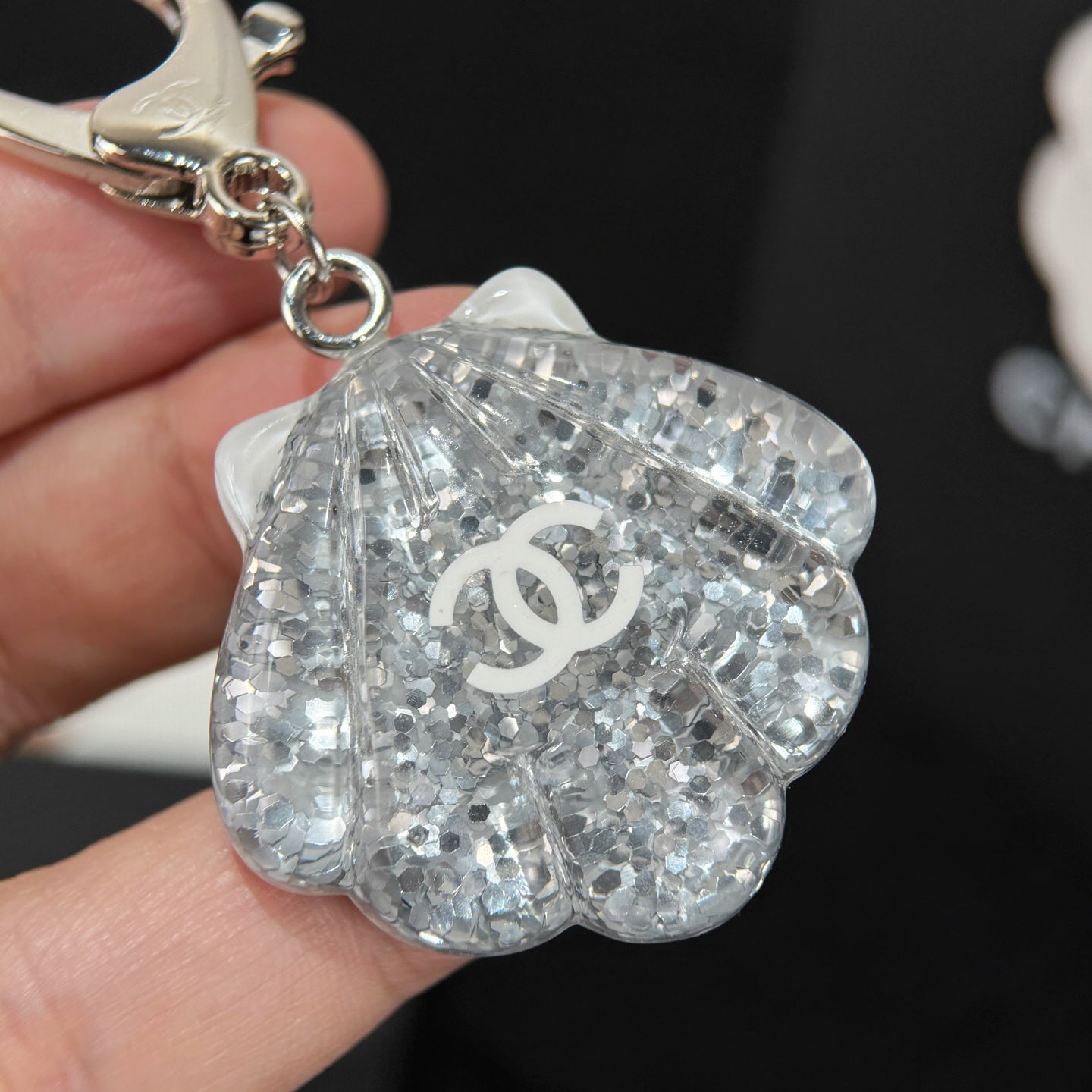 Shell Keyring with Glitter Resin