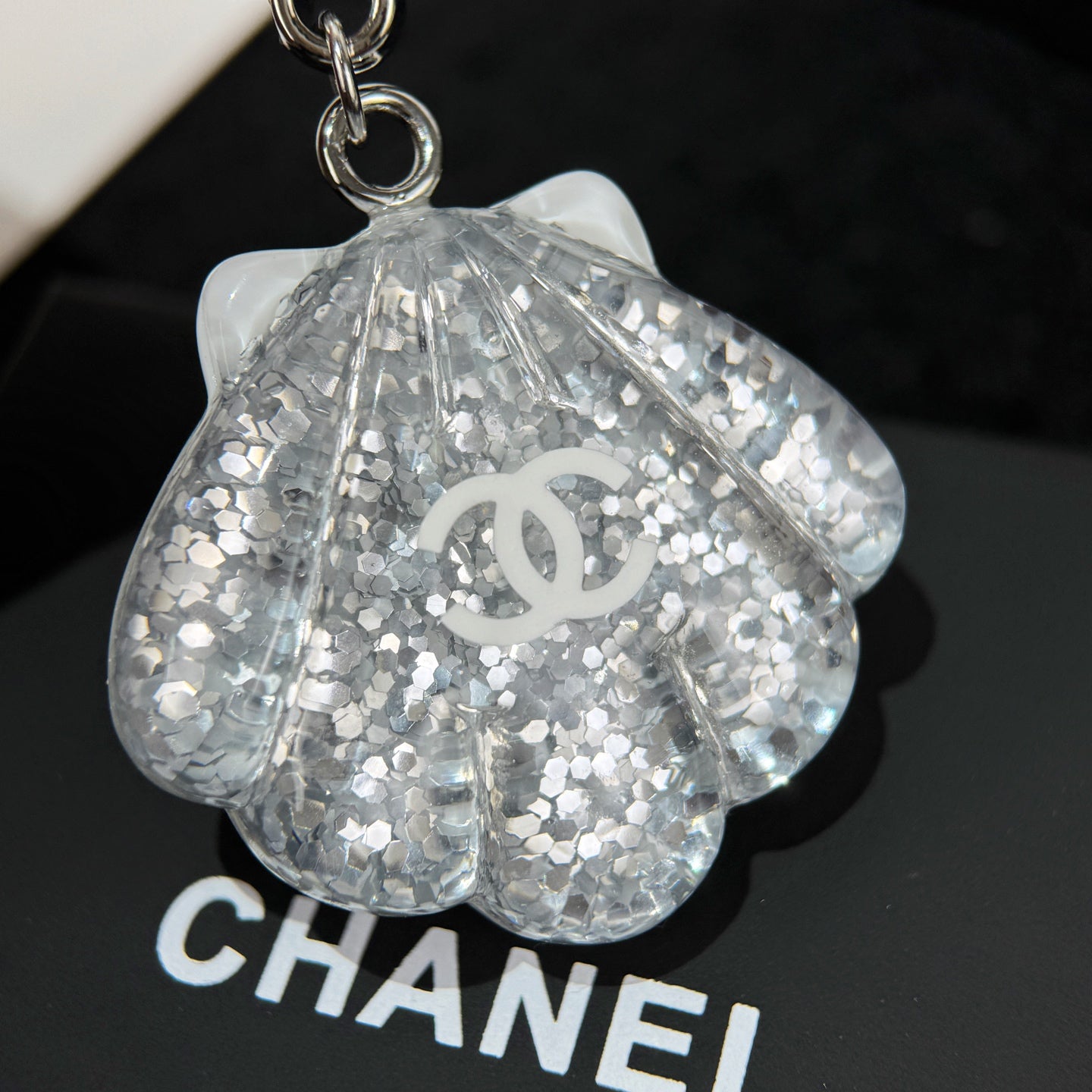 Shell Keyring with Glitter Resin