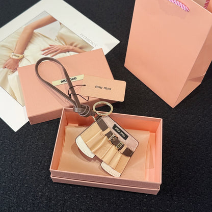 Leather keychain trick