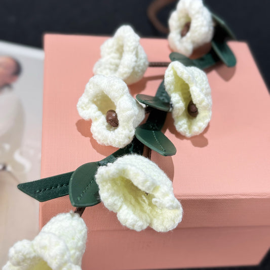 Crochet Lily of the Valley Bag Charm / Leather & Crochet Flower Trick