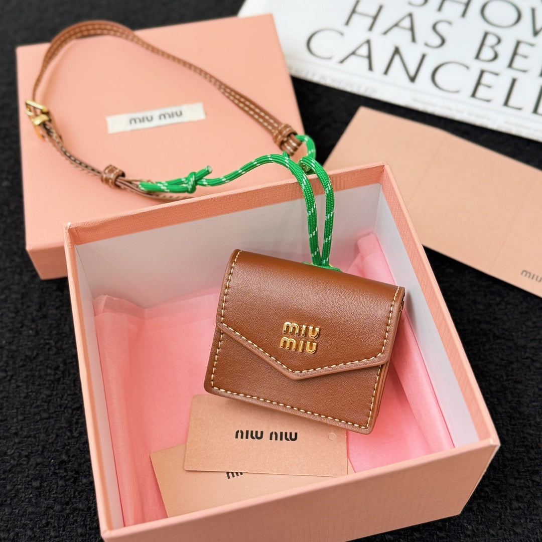 Leather earphone bag