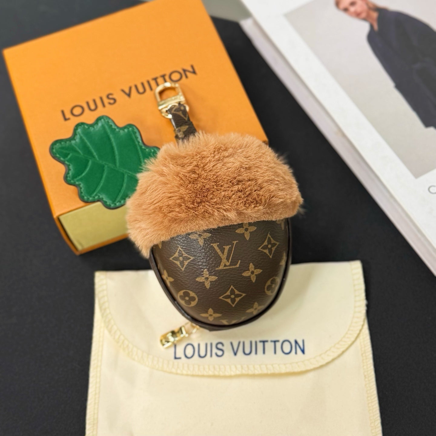 Acorn Pouch
