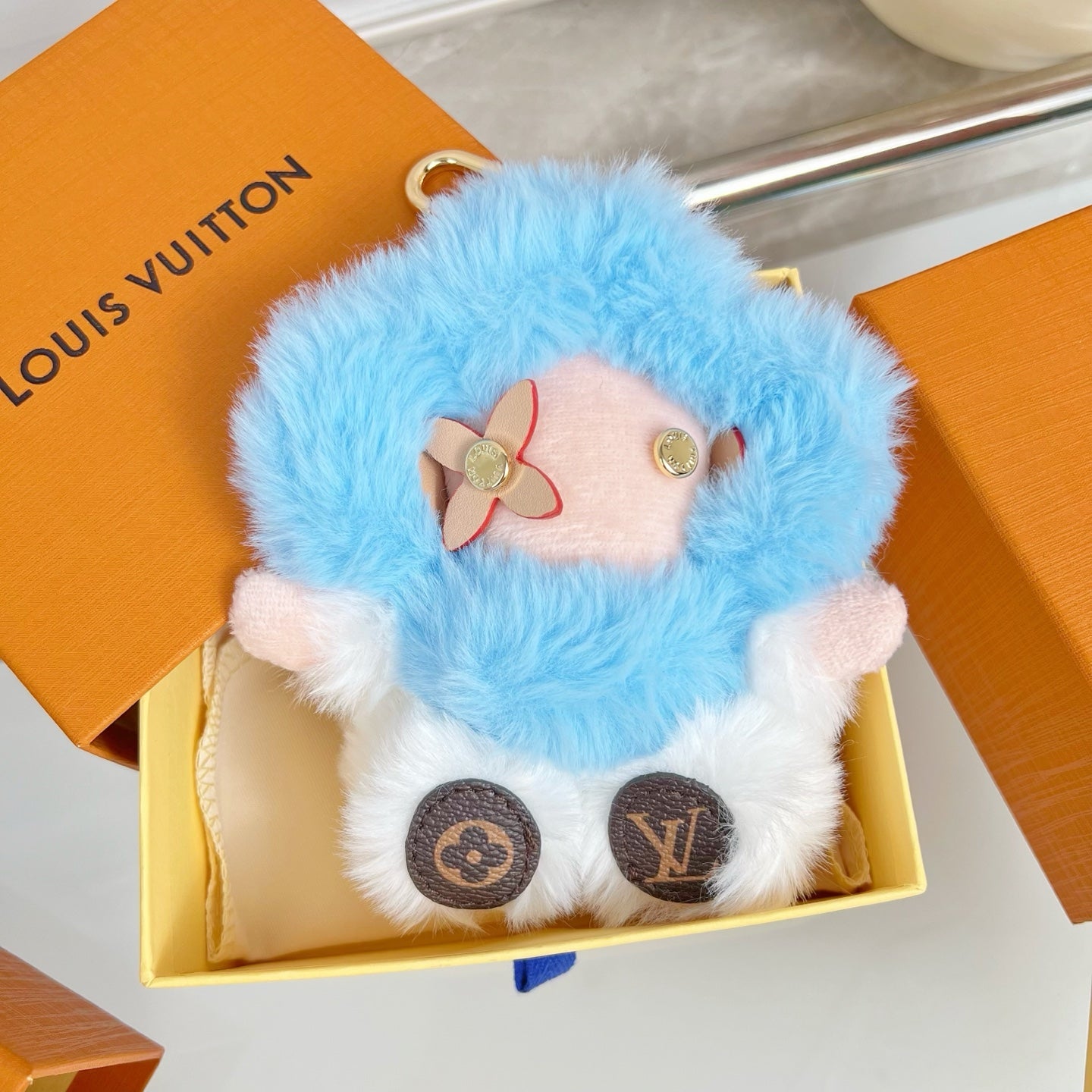 Vivien bag charm