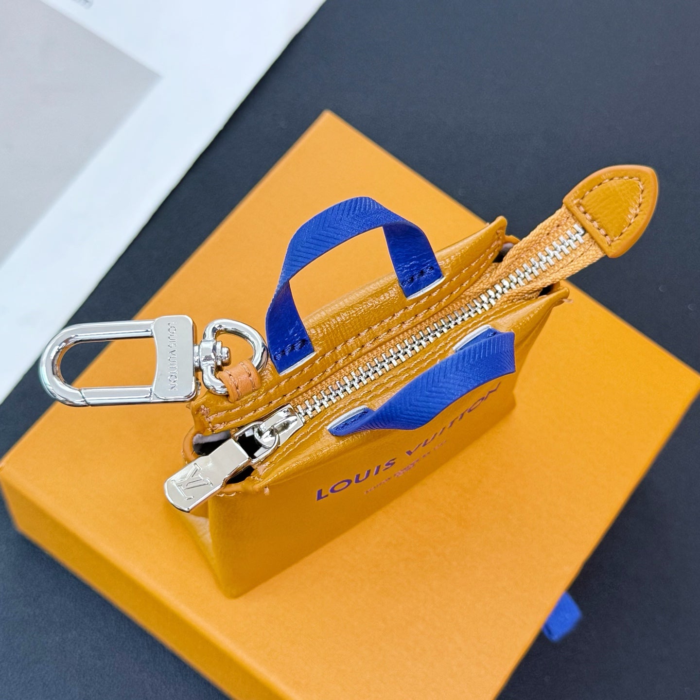 MINI SHOPPER Bag Charm