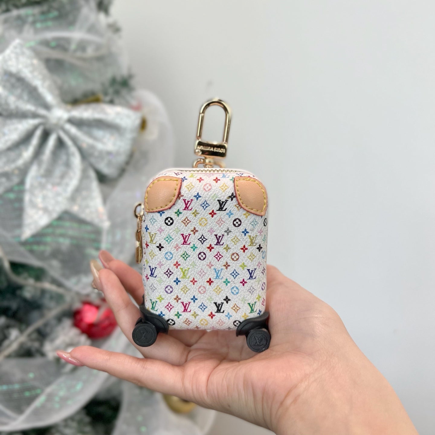 Horizon Airpod Case Bag Charm