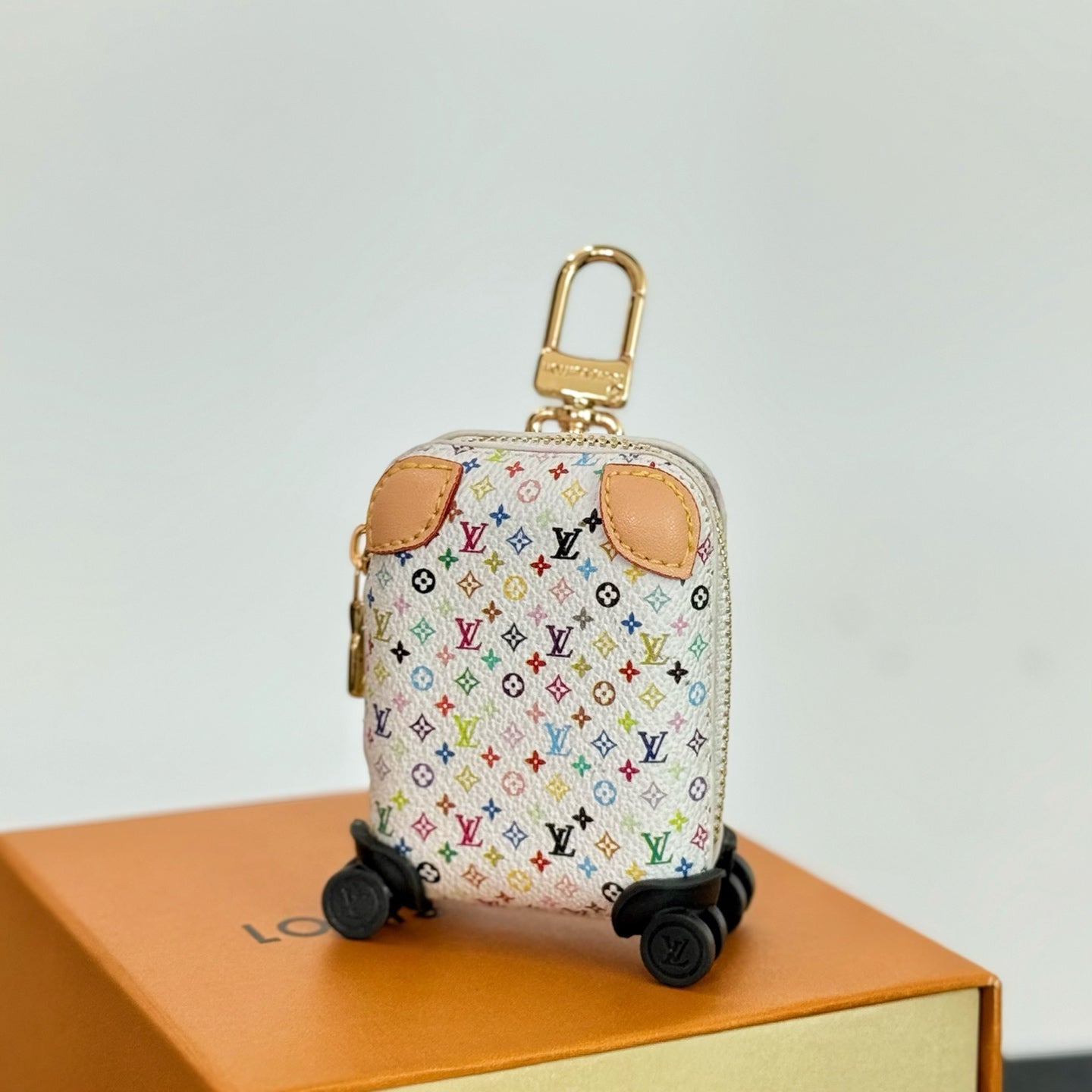 Horizon Airpod Case Bag Charm