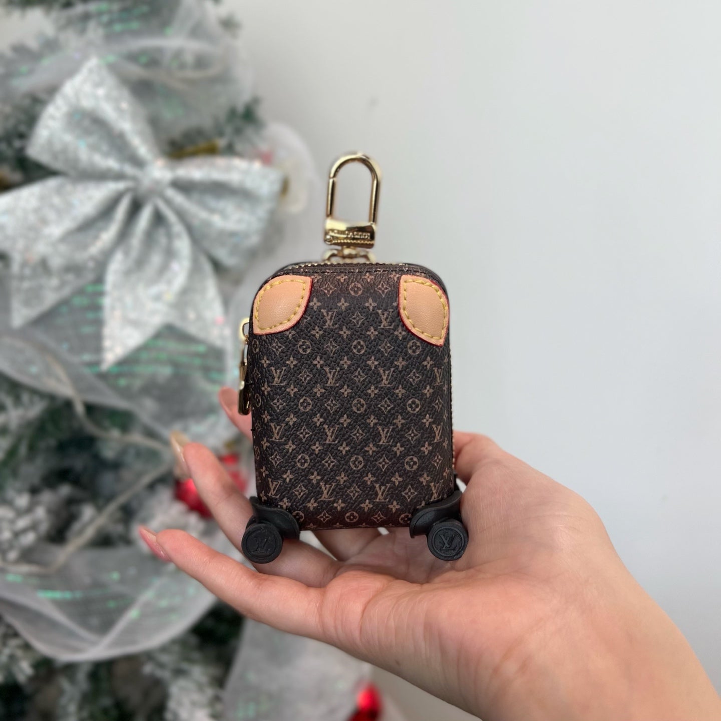 Horizon Airpod Case Bag Charm